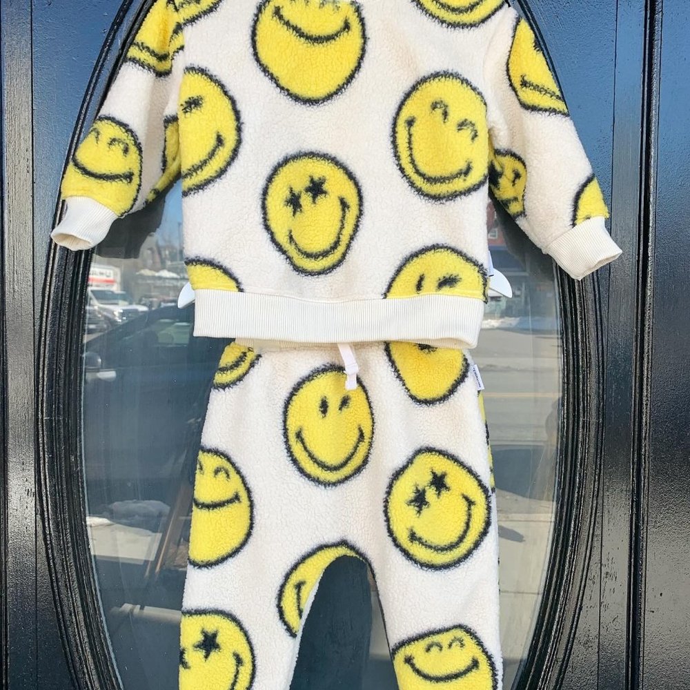 GAP x Smiley World ultra fleece set